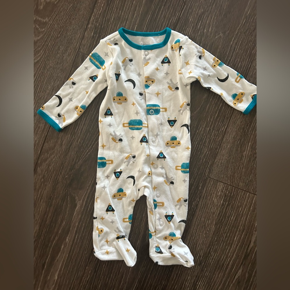 Carters 3 mo sleeper